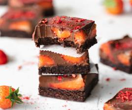 Strawberry & Nutella Brownies 